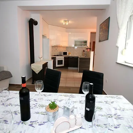 Apartmani Nika Tisno Exterior photo